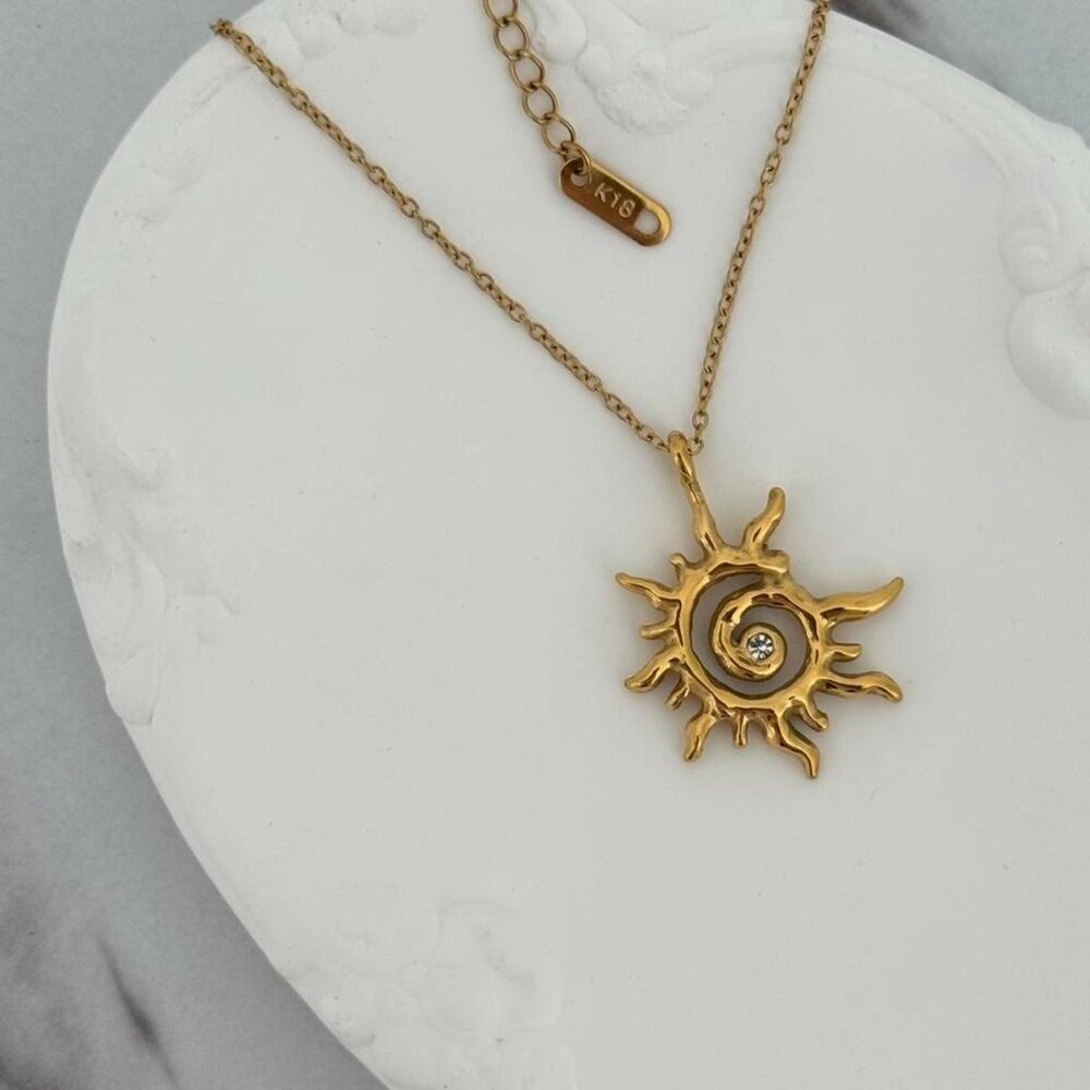 Sku:0338 vintage gold‎ chain necklace gold pendant sun made of stainless steel